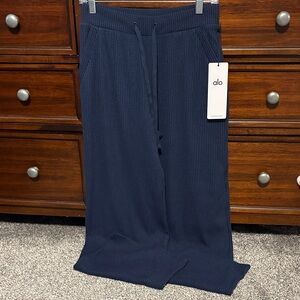 ALO Yoga Muse Wide Leg Pant